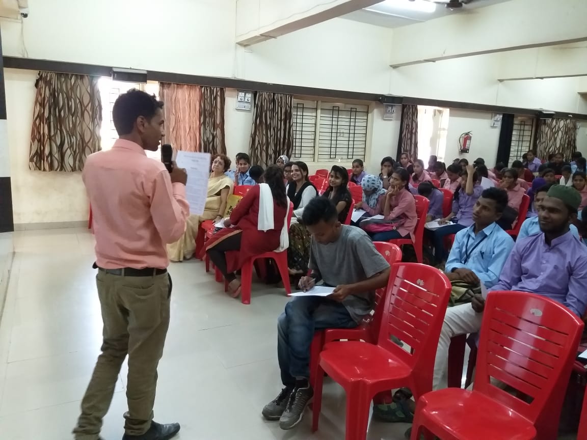 Research Methodology Workshop session at Vivekanand College